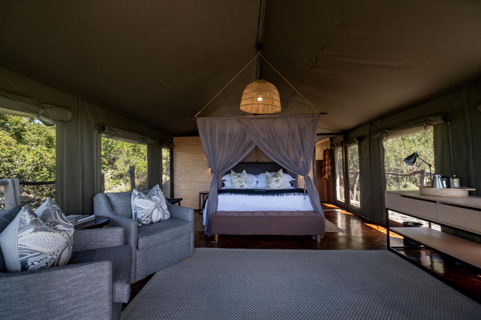 Hillsnek Safari Camp - Amakhala Wildreservaat Buitenkant foto