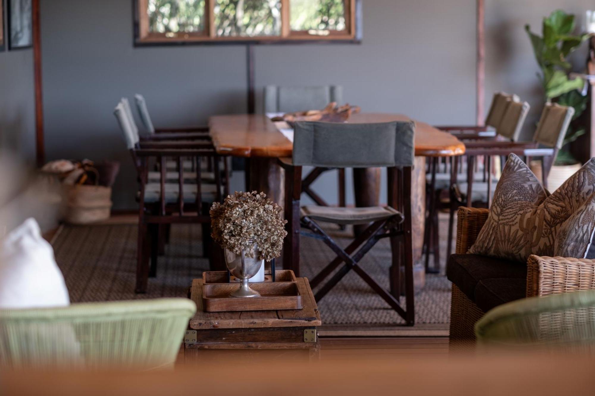 Hillsnek Safari Camp - Amakhala Wildreservaat Buitenkant foto
