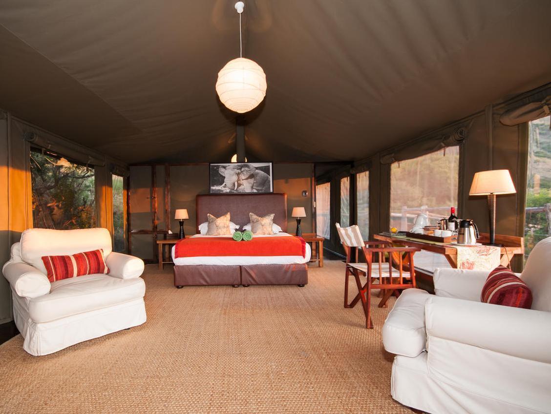 Hillsnek Safari Camp - Amakhala Wildreservaat Buitenkant foto